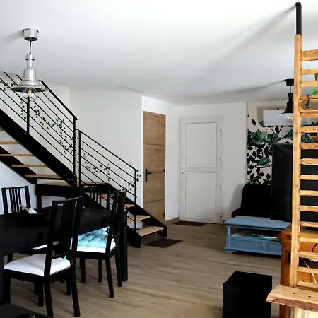 Vakantiehuis Chez Nene Siaugues-Saint-Romain